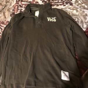 Hollister pullover